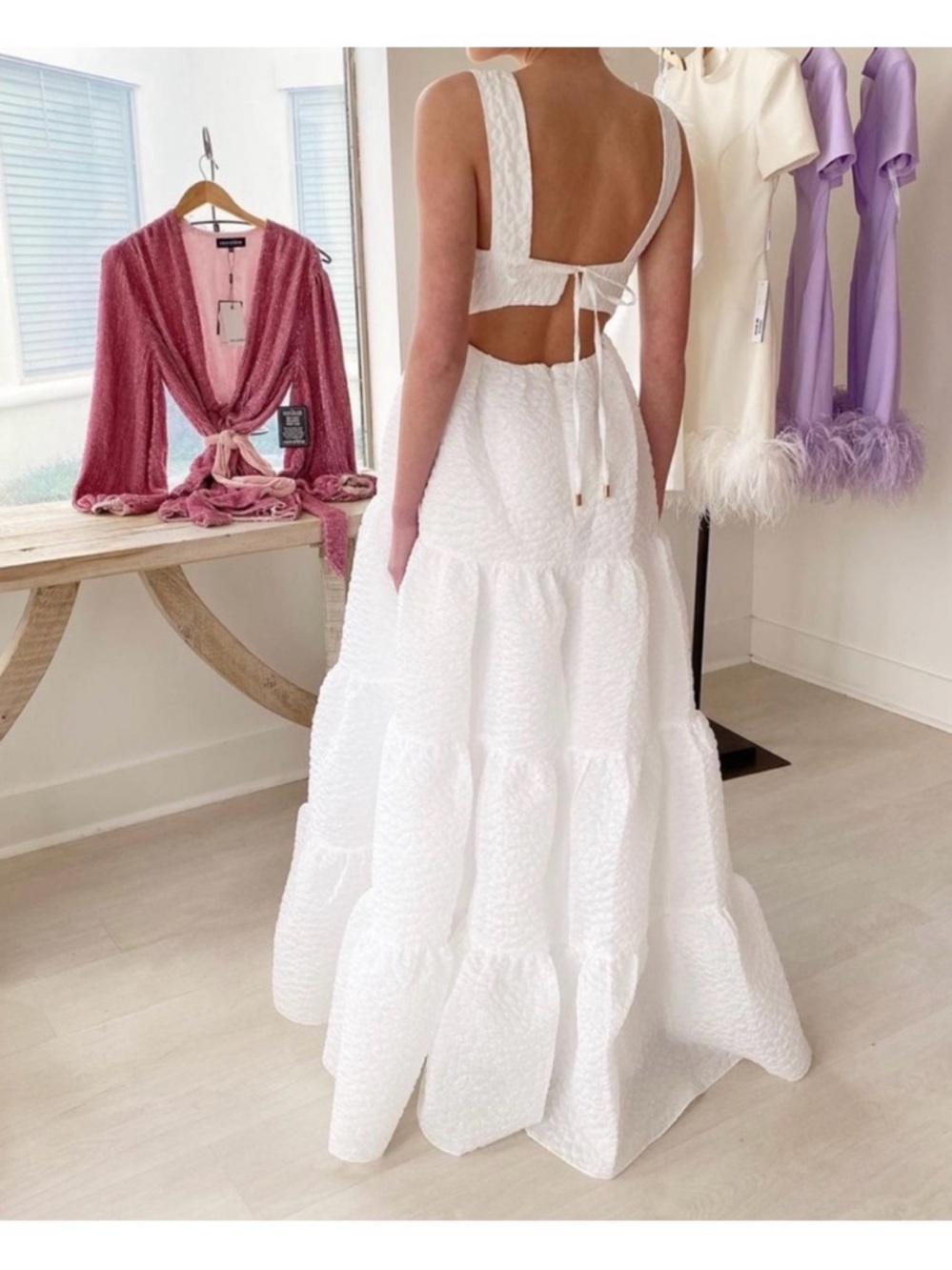 Theia - NWT - Regina White Tiered Gown Textured Maxi Dress size 8